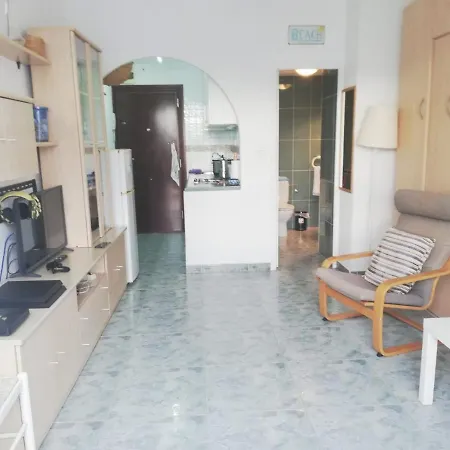 Alamos Beach Studio Apartmán *